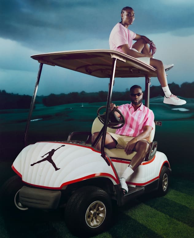 กำลังฮิต, ร้านค้าอย่างเป็นทางการของ Nike, slide 2 of 3