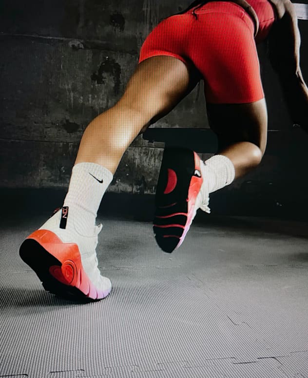 流行趨勢, Nike 官方商店, slide 2 of 3