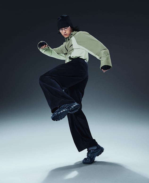 กำลังฮิต, ร้านค้าอย่างเป็นทางการของ Nike, slide 1 of 5