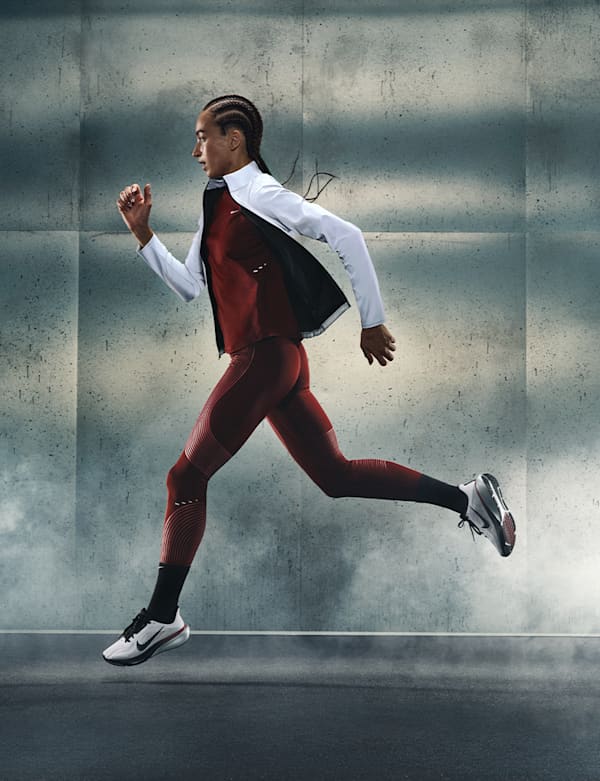 Complementa tu estilo, Sitio web oficial de Nike, slide 1 of 3