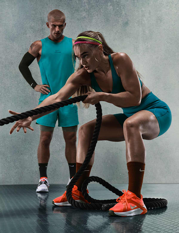 Complementa tu estilo, Sitio web oficial de Nike, slide 2 of 3
