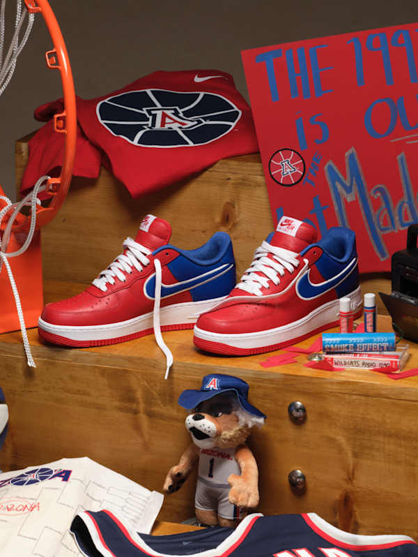 Nike. Just Do It, slide 1 of 3