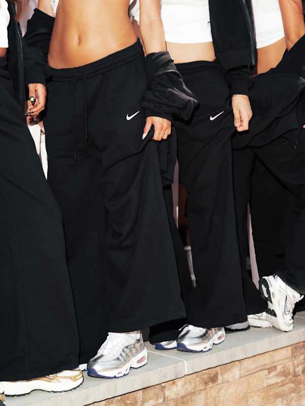 Nike. Just Do It, slide 4 of 5