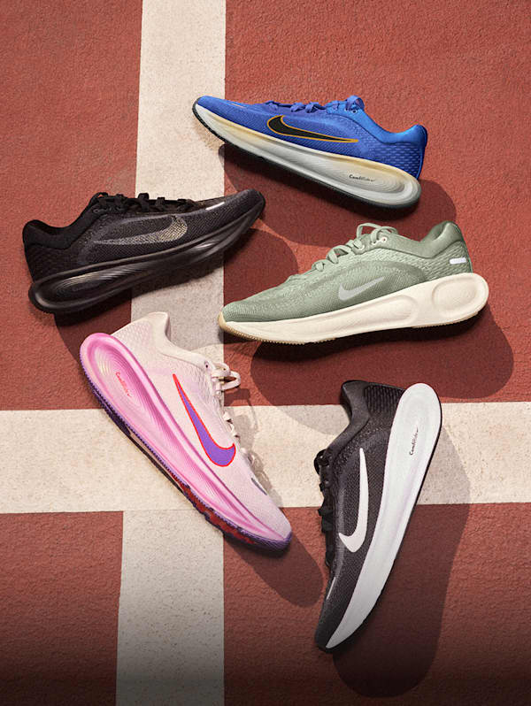 New & Featured, 나이키 키즈 신발, 의류 및 액세서리. NIKE.COM , slide 3 of 3