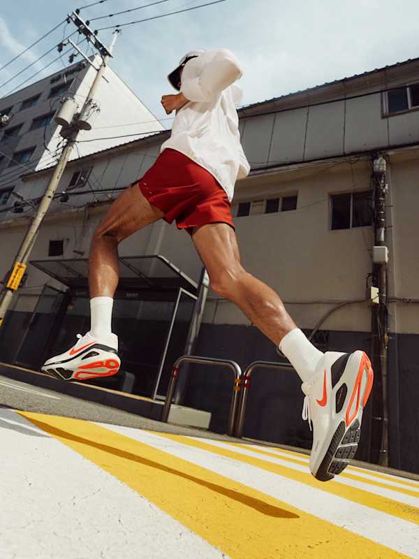 Choisis ton sport, Chaussures, Vêtements et Accessoires pour Homme, slide 2 of 4