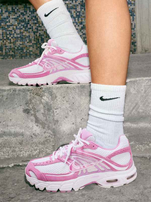 More to Explore, Sitio web oficial de Nike, slide 3 of 4