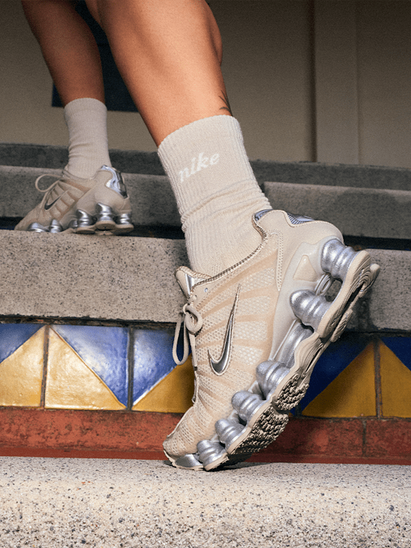 Comodidad y el estilo, Nike Sportswear (NSW), slide 1 of 3