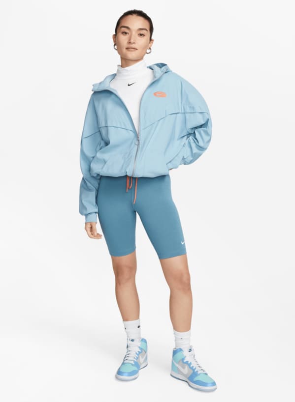 does nike leggings run small