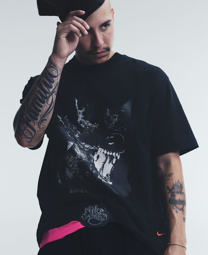 本季色彩, Nike 男用鞋款、服裝與配件, slide 1 of 3