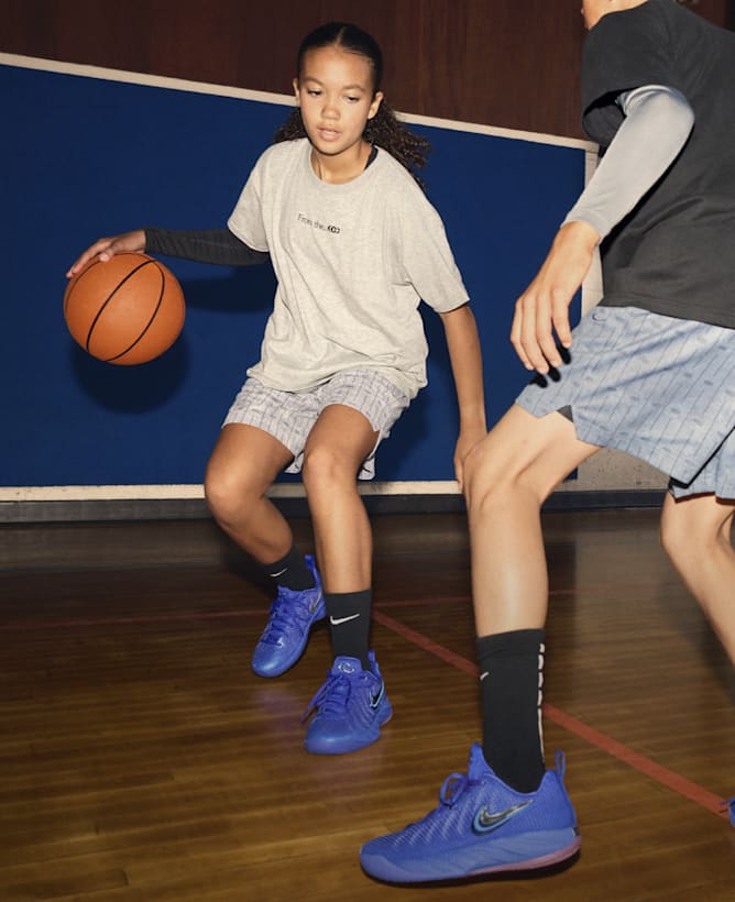 流行趨勢, Nike 官方商店, slide 2 of 8