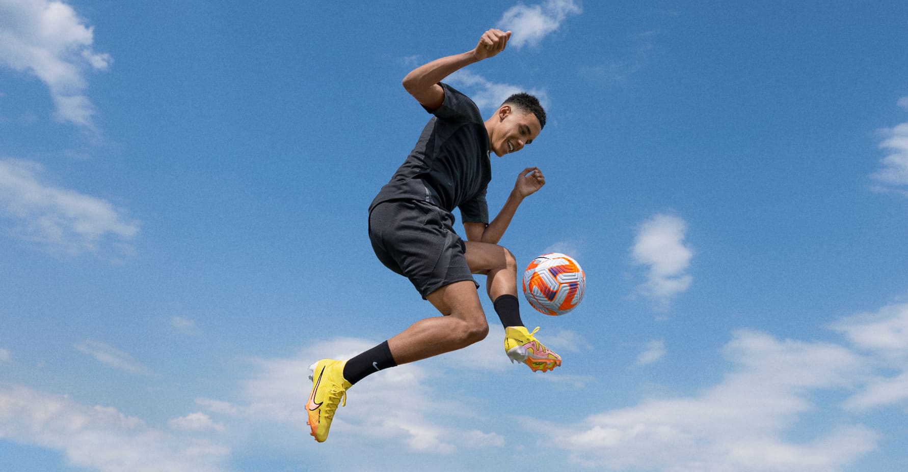 Nike Football. Nike ES