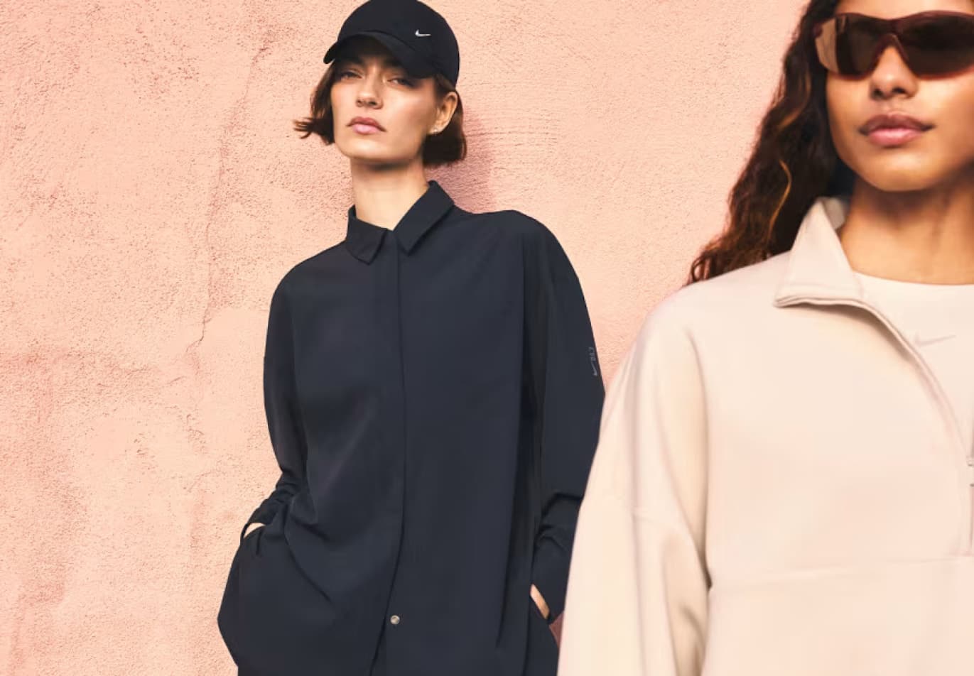 Nike 女鞋、服裝與配件