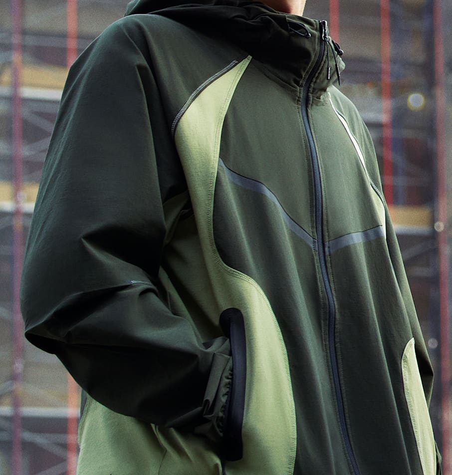 Nike Tech Woven – rör dig fritt