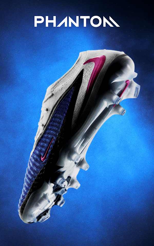 シューズを見つける, Nike Soccer, slide 1 of 3