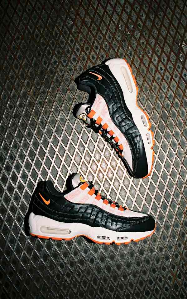 The details, Alejandro Balde Air Max 95 | Nike By You | Nike, slide 2 of 3
