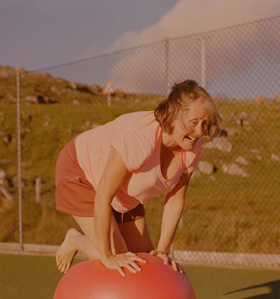 Bunabhainneadar Tennis court
