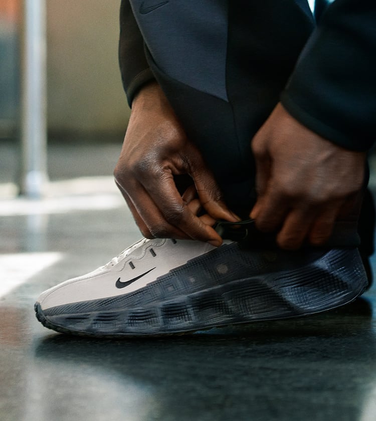 Nike Tech Fleece—steady heat with modern fleece