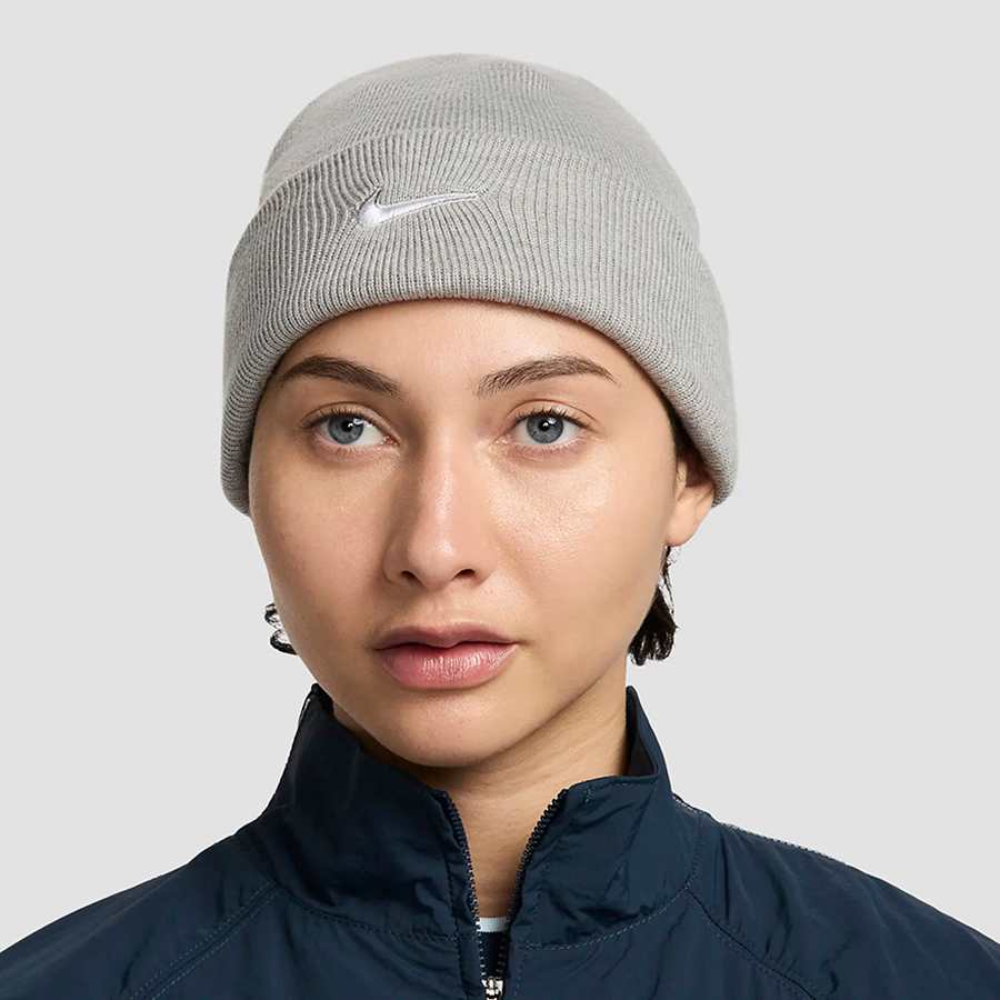 Hou je rugzak licht met deze essentials van Nike