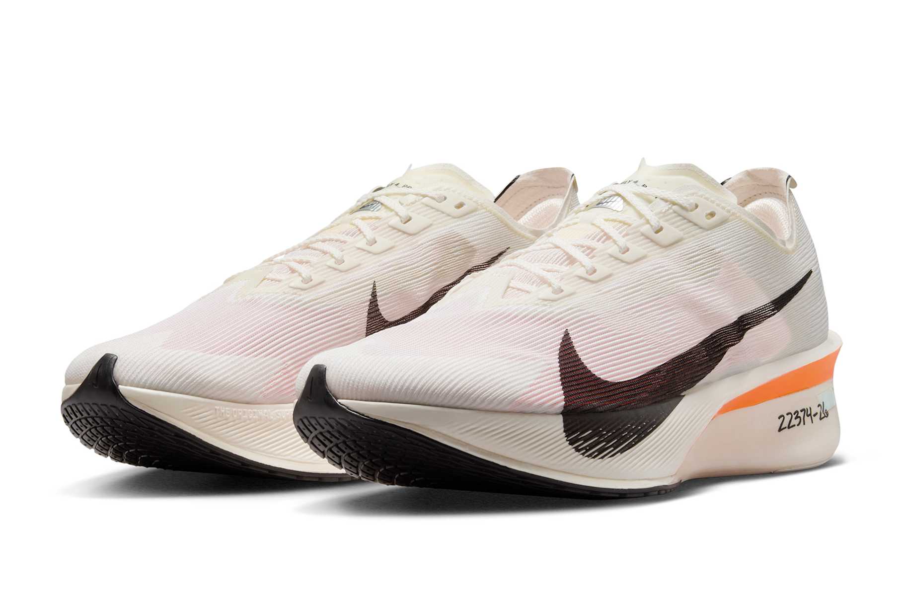 Nike ZoomX Vaporfly Next% 4 et Nike ZoomX Streakfly 2 : découvre l'innovation à l'origine des deux nouvelles chaussures de course de la marque.