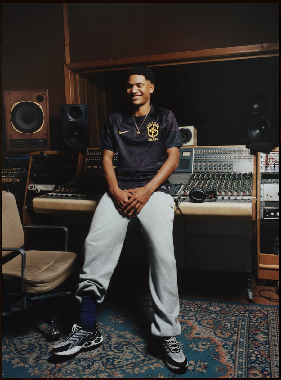 Nike FCのスタイル：AntsLive