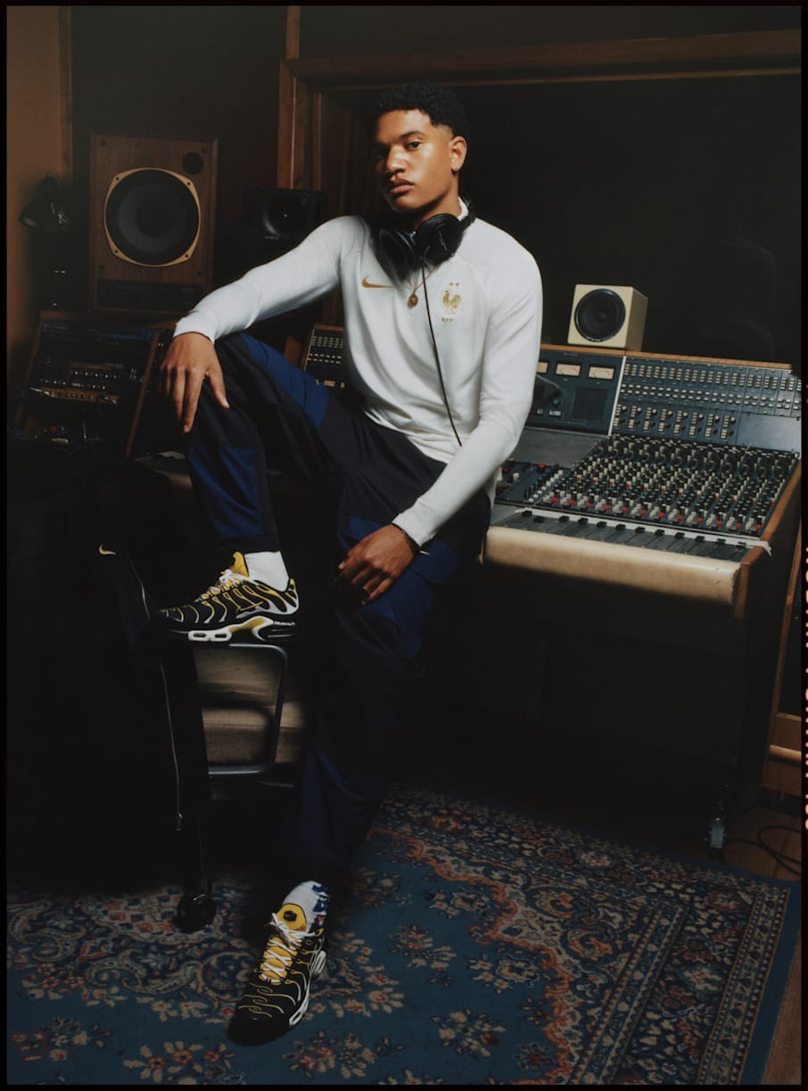 Nike FCのスタイル：AntsLive