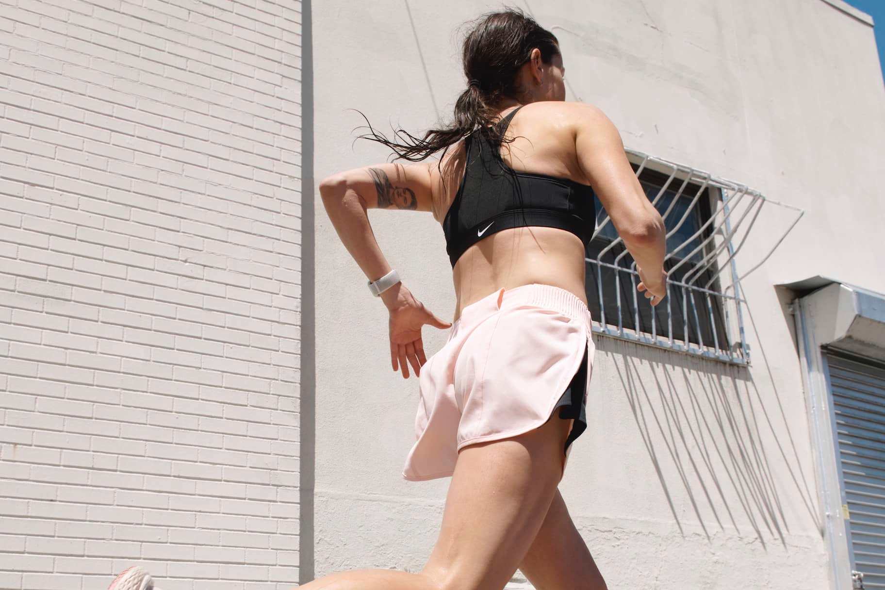 Damen-Laufoutfits für jedes Wetter