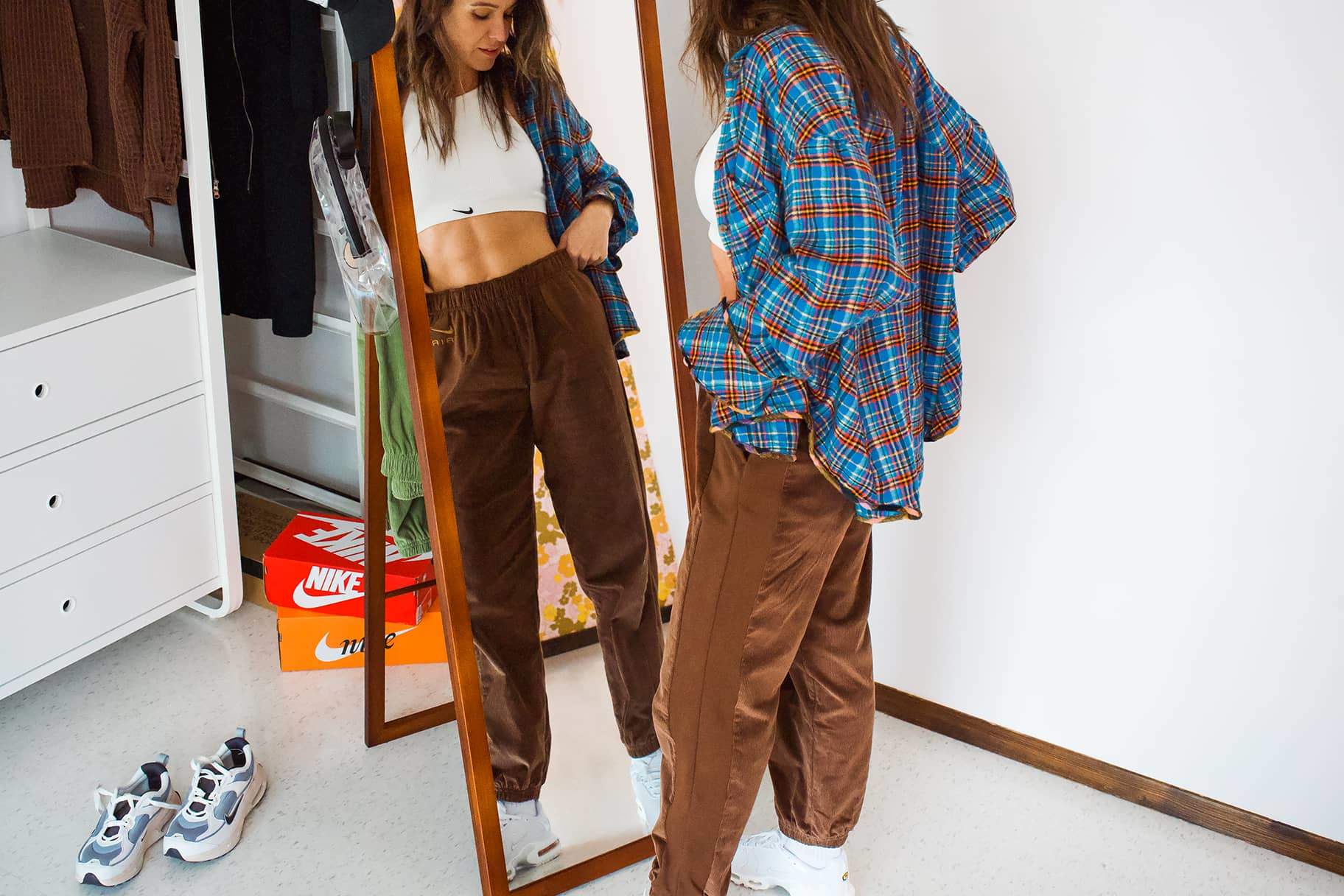 So stylst du Jogginghosen für die Arbeit