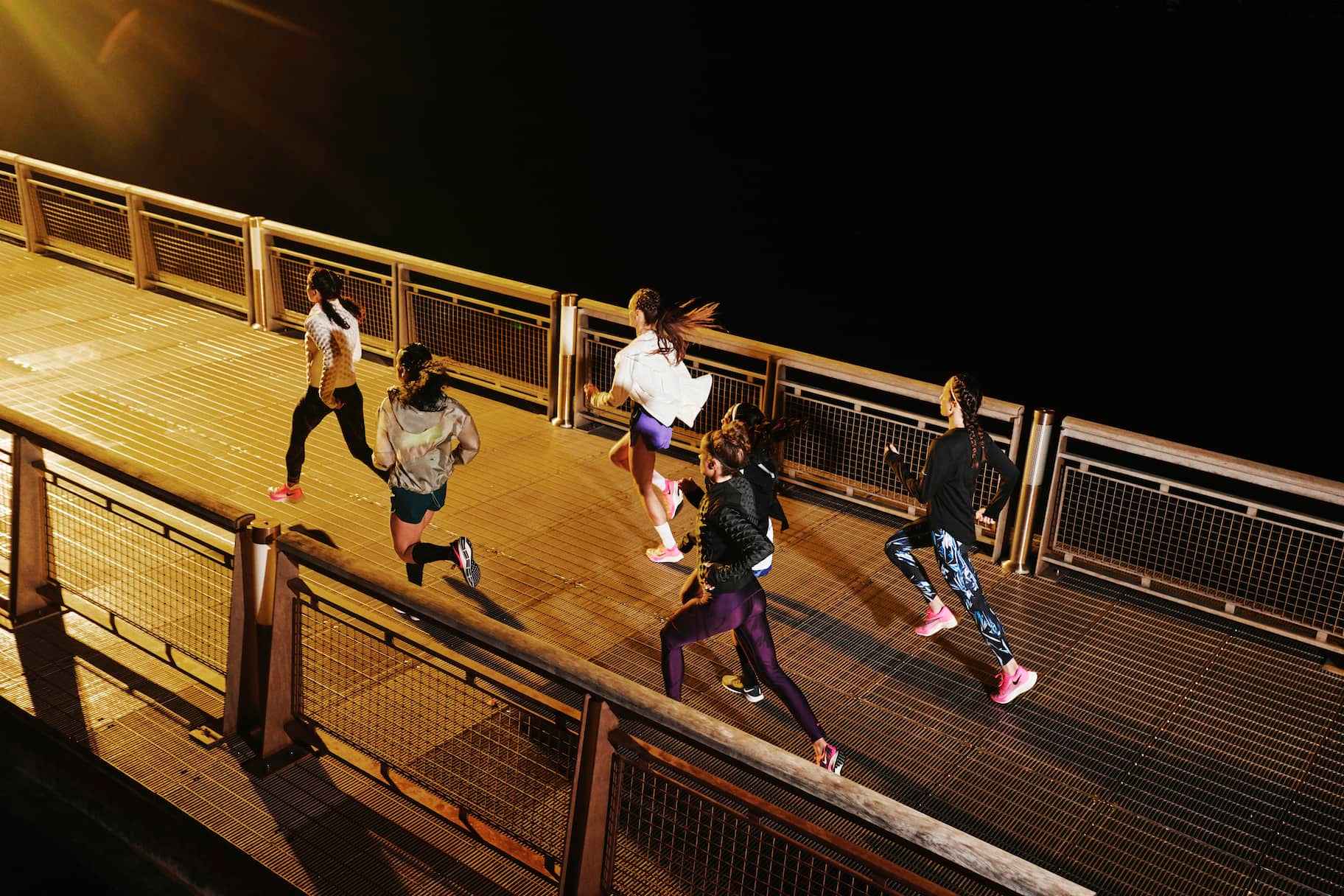 Richtige Kleidung und passende Schuhe für das Rennen