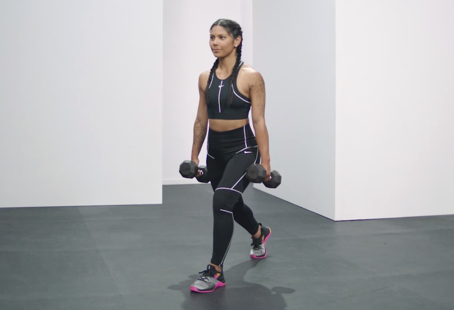 Cómo hacer una sentadilla en split correctamente y por qué deberías incluirla en tu rutina