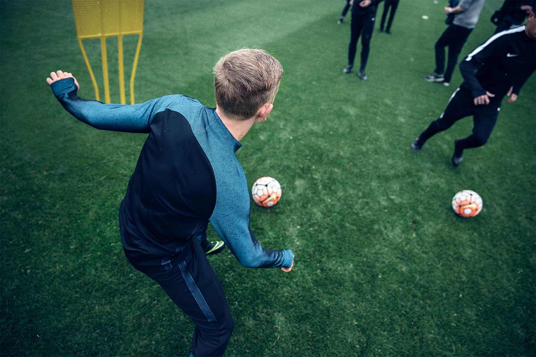 La millor roba i equipament de Nike Football per al temps fred