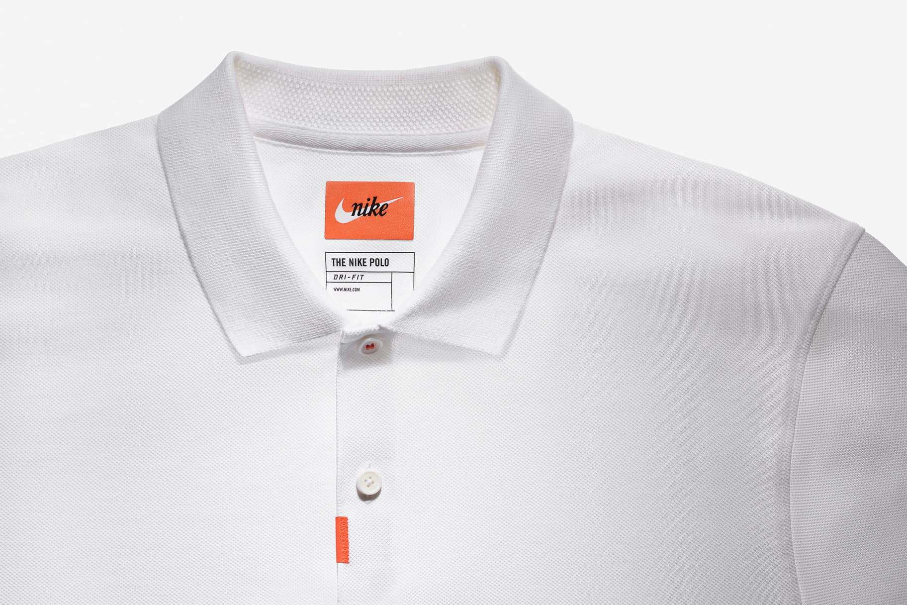 La mejor forma de doblar una camiseta para ahorrar espacio