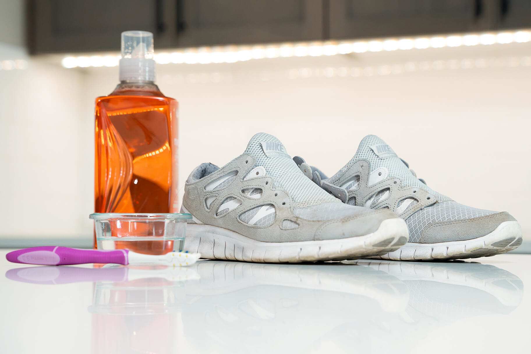 Comment enlever les taches de pelouse sur les chaussures