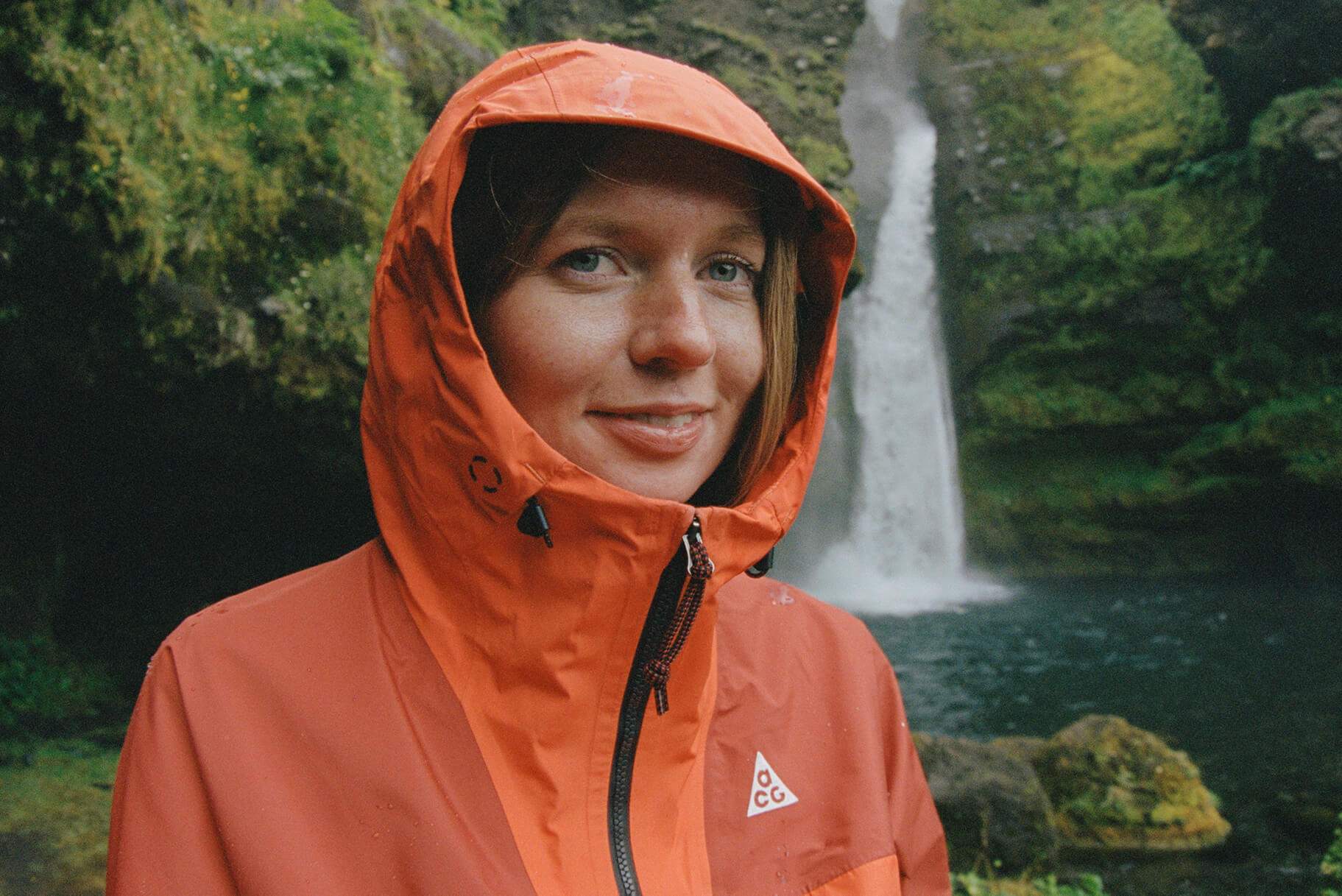 Las mejores chamarras con gorro para mujer Nike