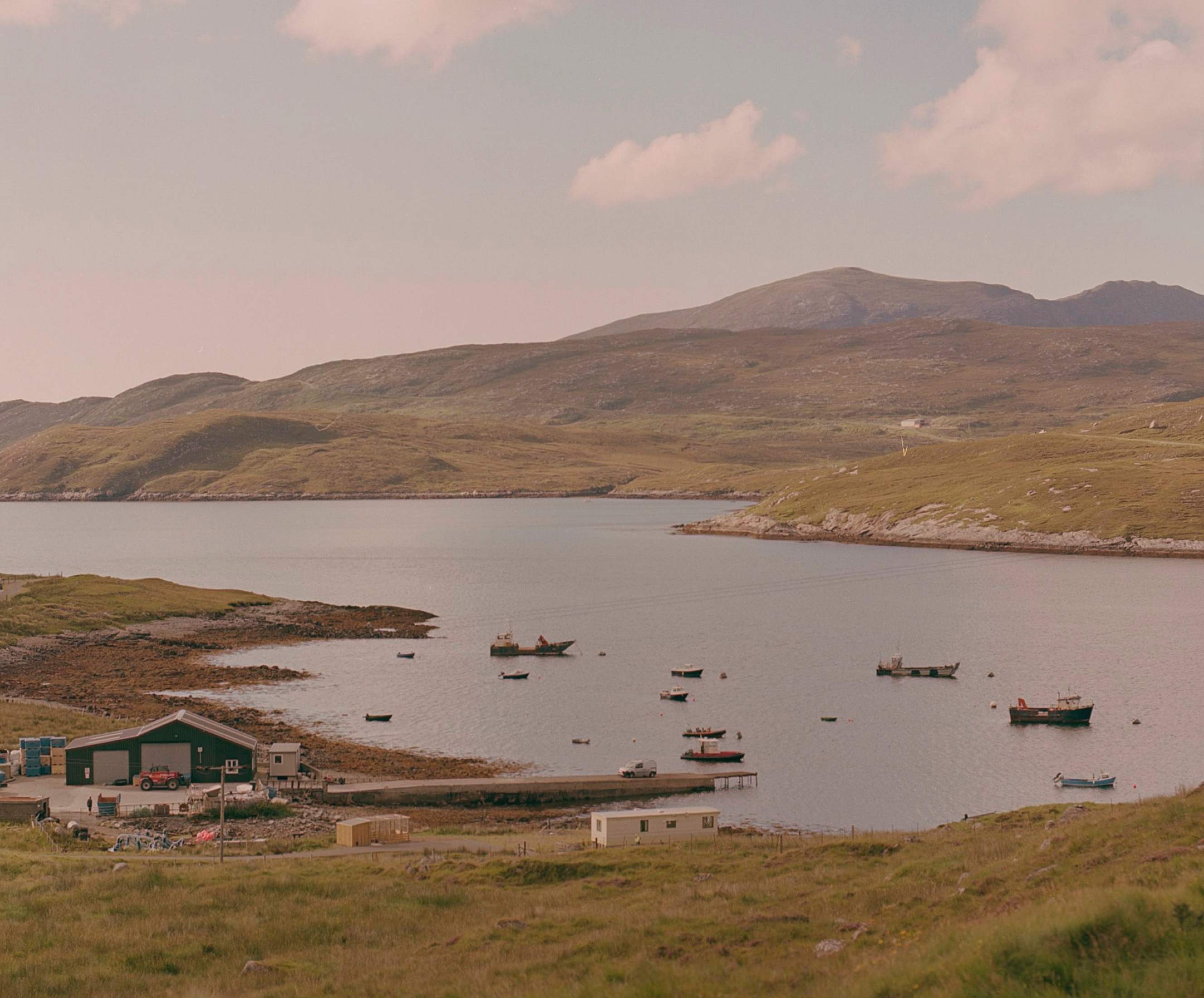 Le court de tennis de Bunabhainneadar