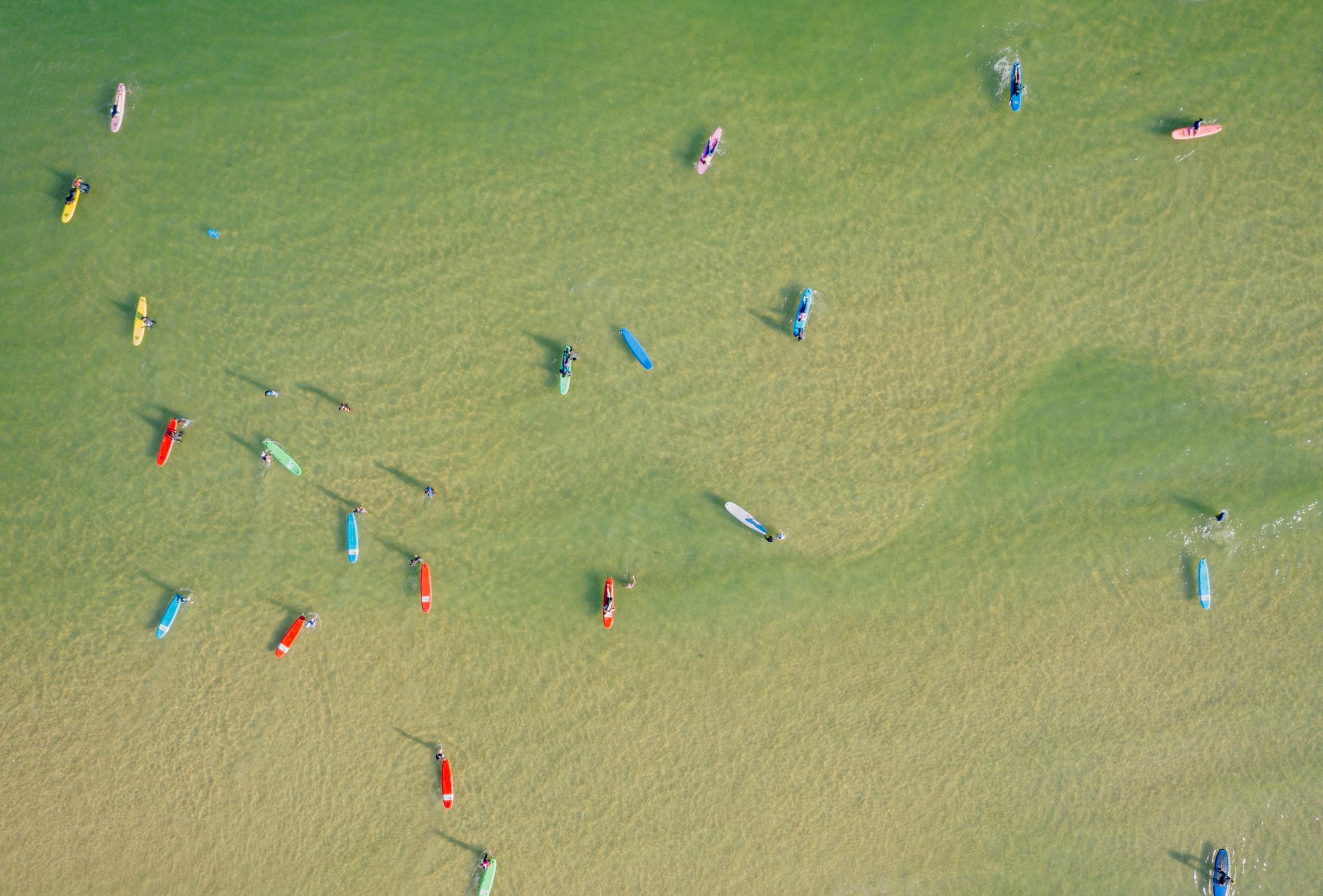 Les surfeuses qui font des vagues à Hainan