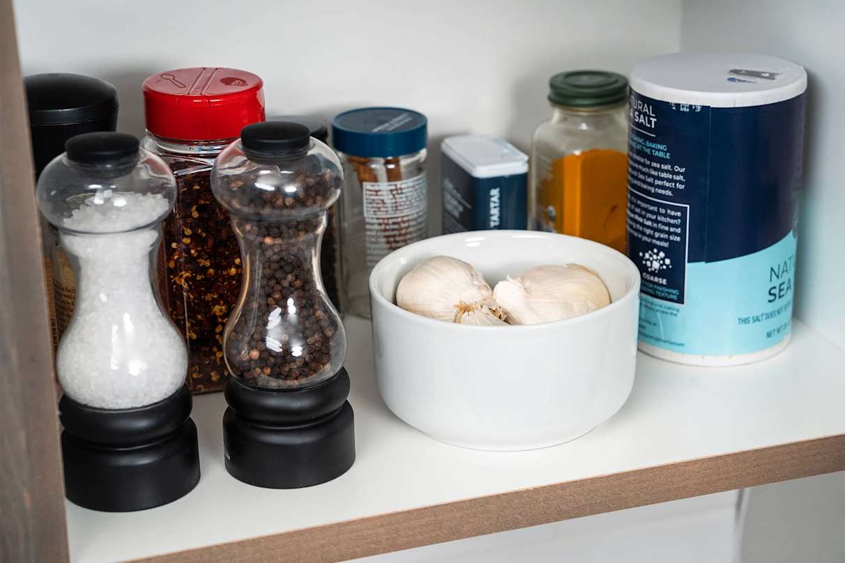 5 Health Benefits of Garlic, According to Registered Dietitians