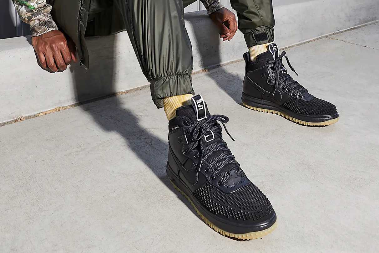 Entdecke die besten schwarzen Sneaker-Styles von Nike