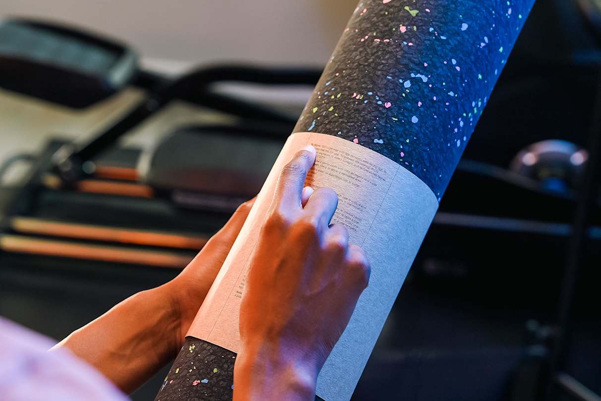 Zo maak je in 7 snelle stappen je yogamat schoon