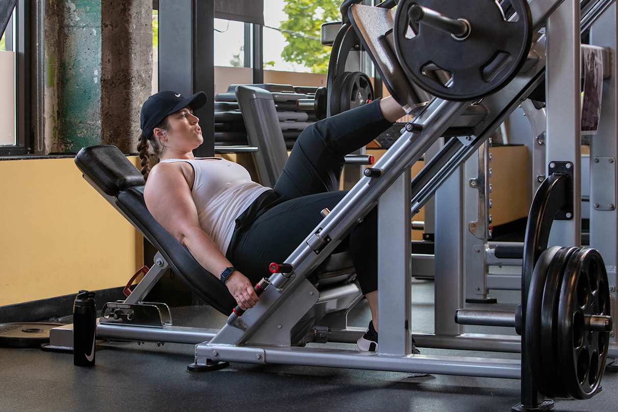 How to Start Lifting Weights, According to Trainers