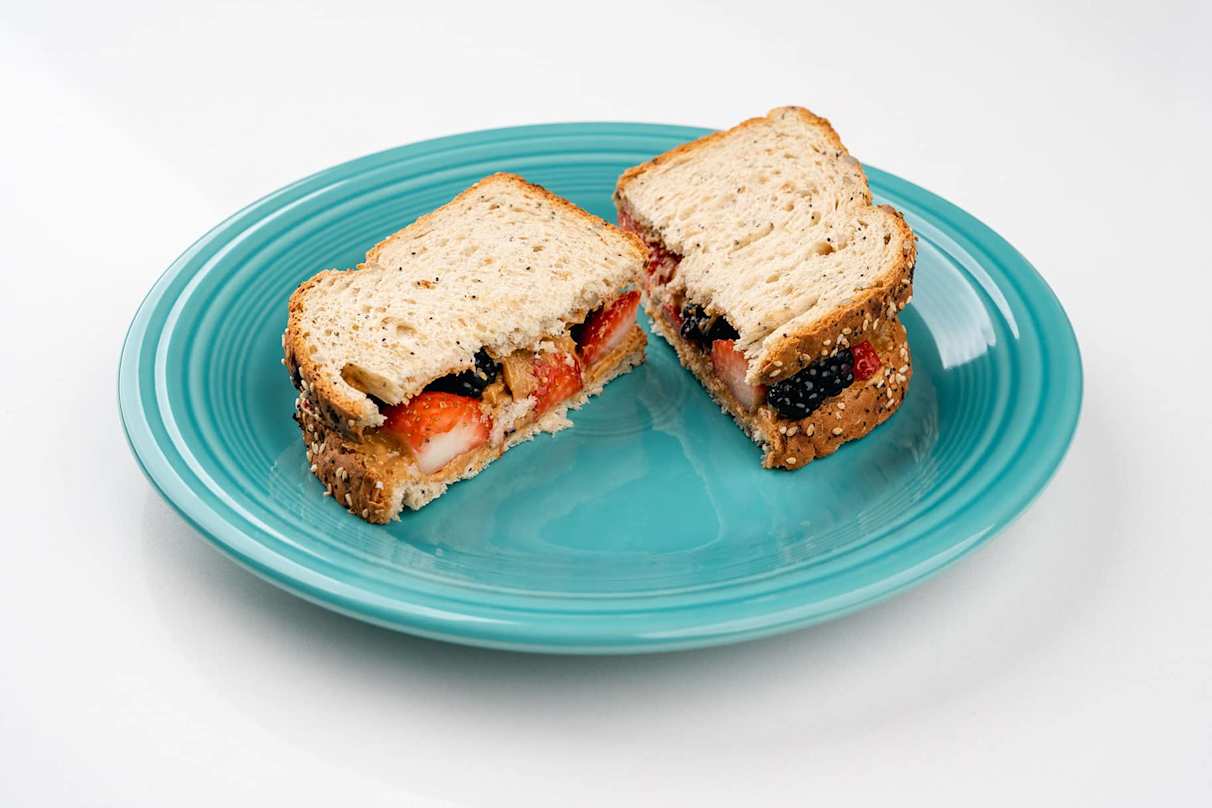 4 Hiking Snacks to Take On Your Next Adventure 