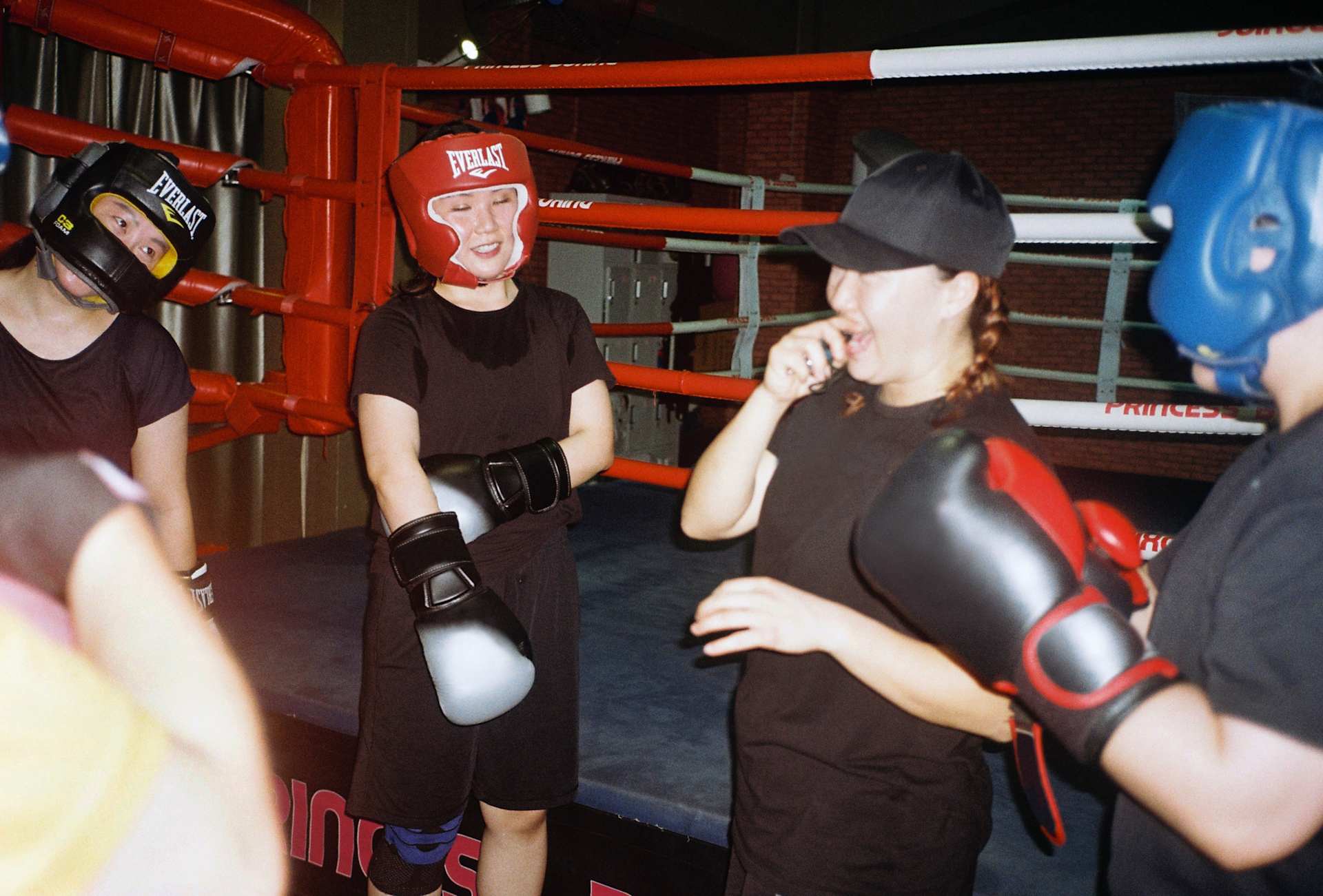 En bonne compagnie : ennemies sur le ring, amies en dehors