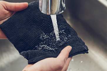 Com pots treure les arrugues i marques de les sabatilles