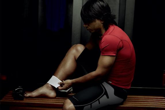 What's Kinesiology Tape and How Should You Use It?