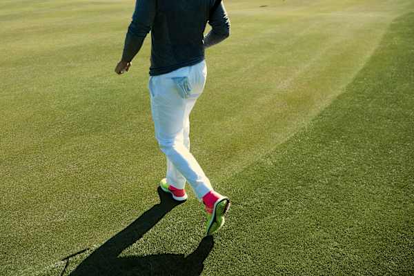 What are Nike’s Best Golf Trousers?