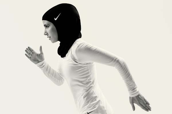 Nike unterstützt muslimische Sportlerinnen mit einem wegweisendem Sport-Hijab