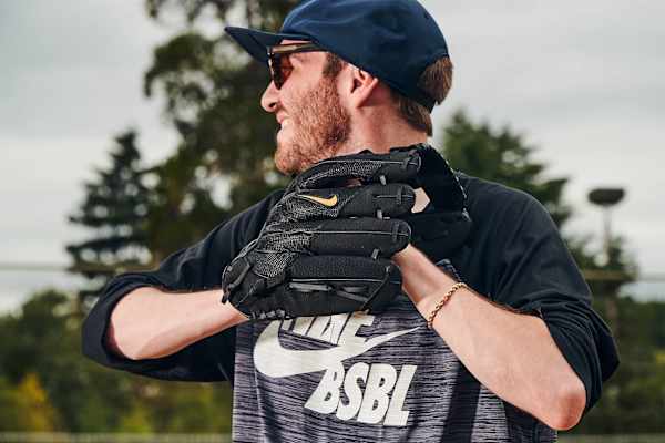 How to Break In a Baseball Glove