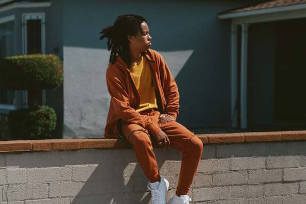 Ideen für monochrome Outfits von Nike anzeigen