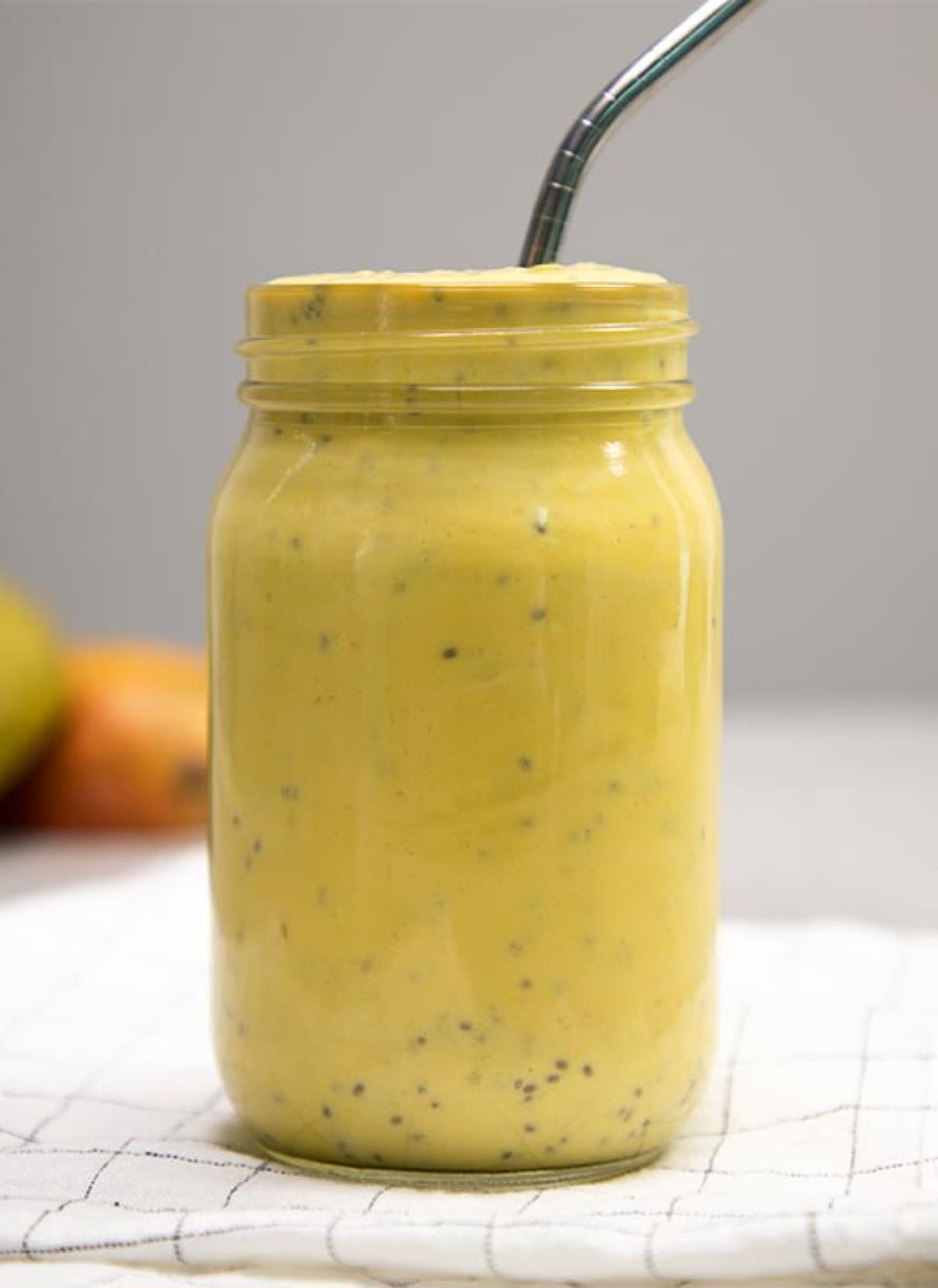 Εύκολη, υγιεινή συνταγή για smoothie με μάνγκο