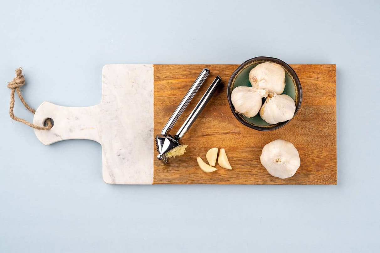 Knoflook netje 100 gram (3 stuks) bij de boer - BoereGoed Buurtkas en