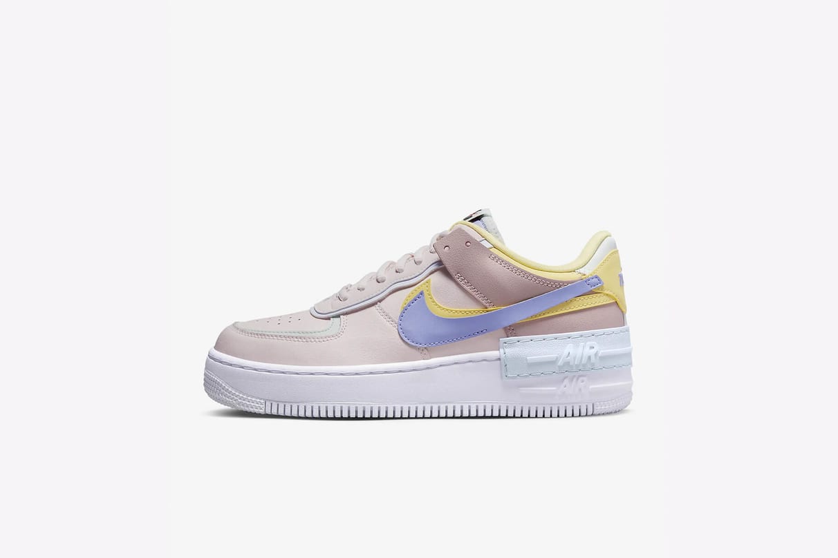今おすすめのNikeのピンクシューズ